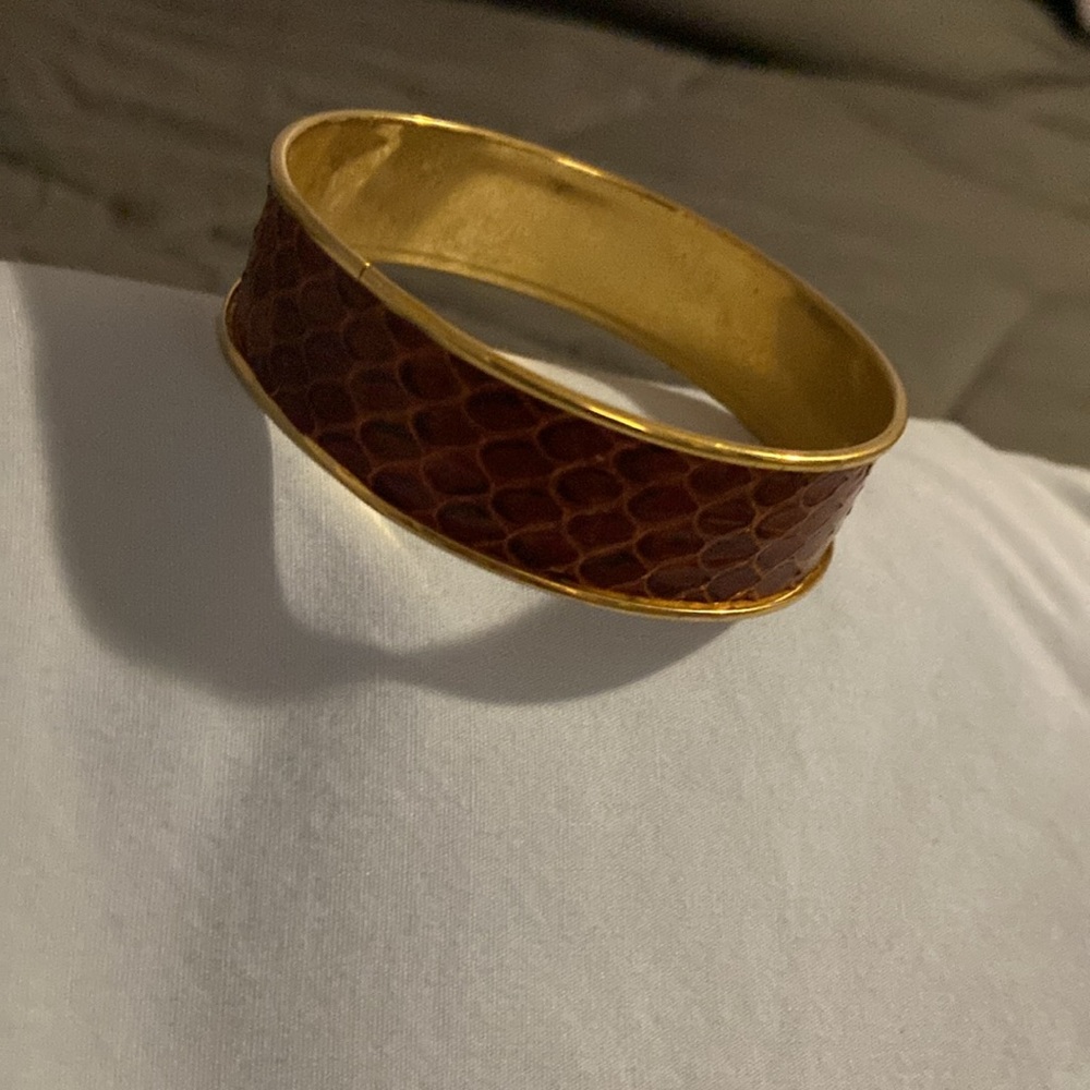 Vintage bangle bracelet gold metal with brown alligator detail